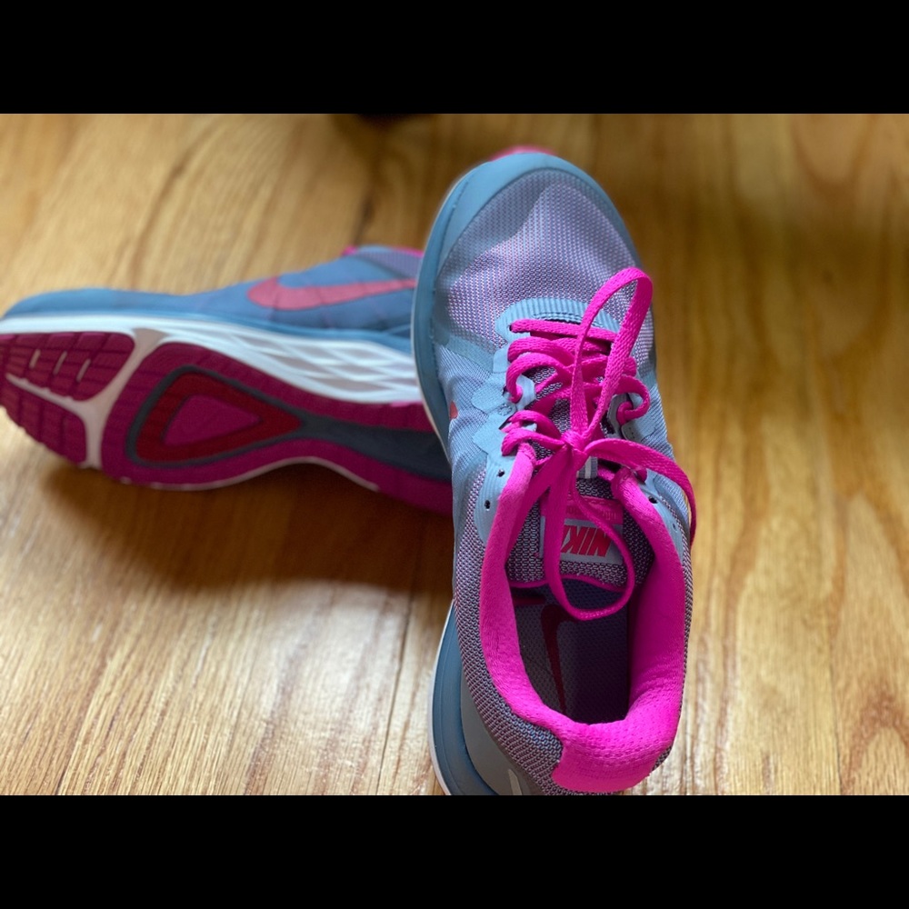 Size 6.5 - Nike sneakers - LIKE NEW